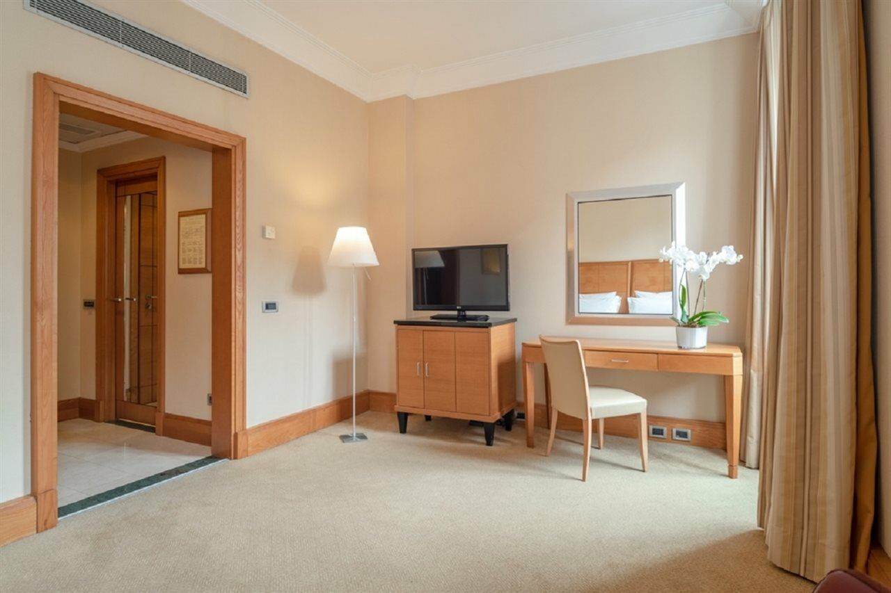 Room Mate Collection Mia, Rome Colosseum Exterior photo